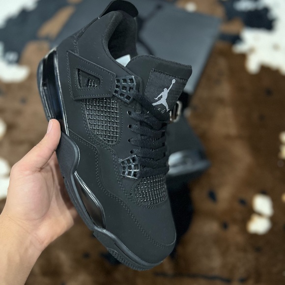 Jordan 4 Black Cats - Picture 4 of 4